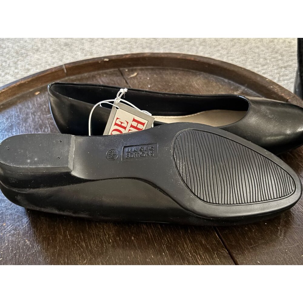 Basic Editions Women's Size 6.5W Black Flats New - Picture 6 of 6